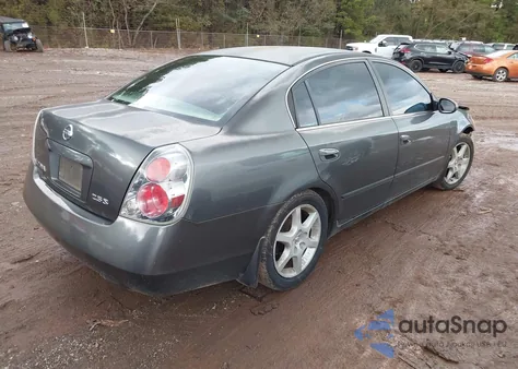 2005 Nissan Altima 2.5 S from USA, damaged, VIN 1N4AL11D15C951533